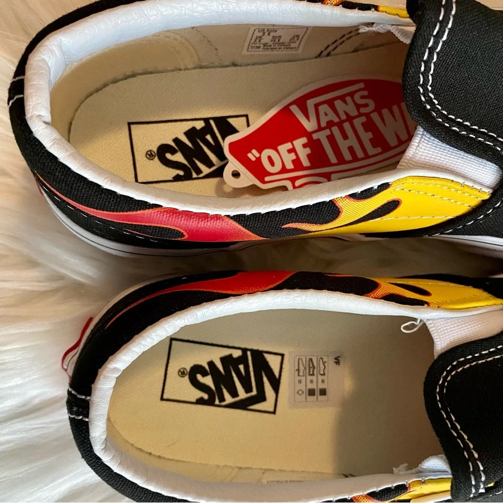 Kids classic slip on flame vans